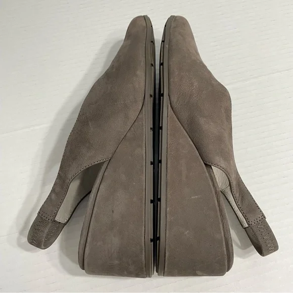 Eileen Fisher Devi Nubuck Slingback Wedge Sandals - Picture 7 of 11